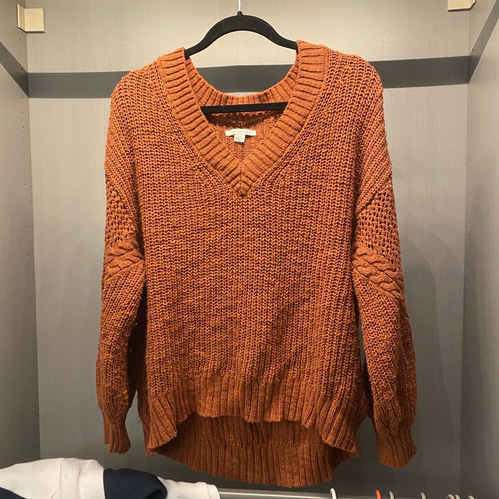 American eagle v neck sweater